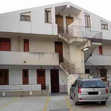 Acqualadroni Affitti Μεσίνα