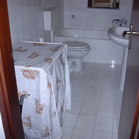 Acqualadroni Affitti * Μεσίνα